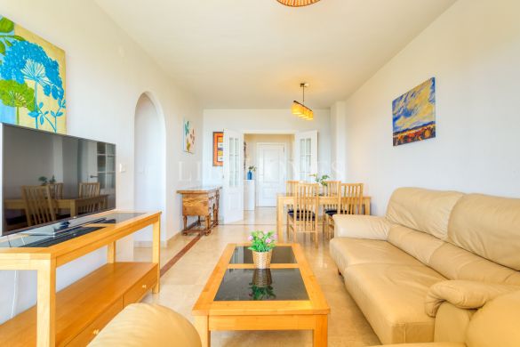 Beachfront apartment, big terrace facing the sea, La Noria, Sabinillas