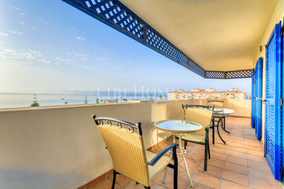 Beachfront apartment, big terrace facing the sea, La Noria, Sabinillas