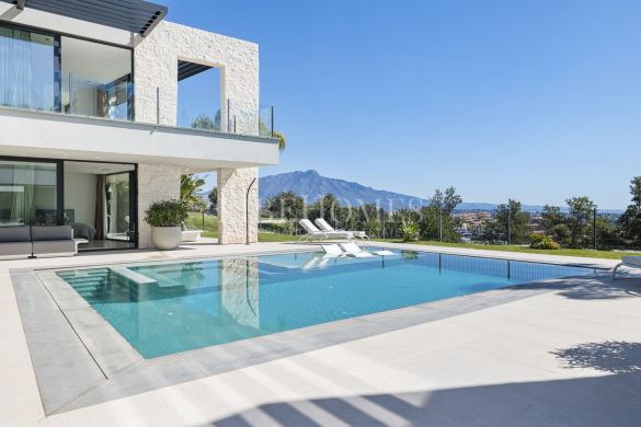Newly built, modern luxury villa in La Alqueria, Benahavis