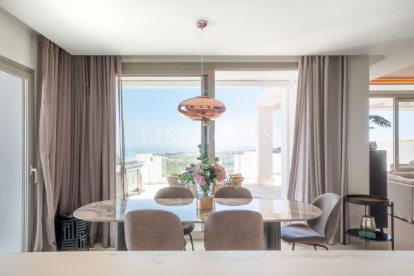 Stunning modern apartment for sale in Nueva Andalucía, Marbella