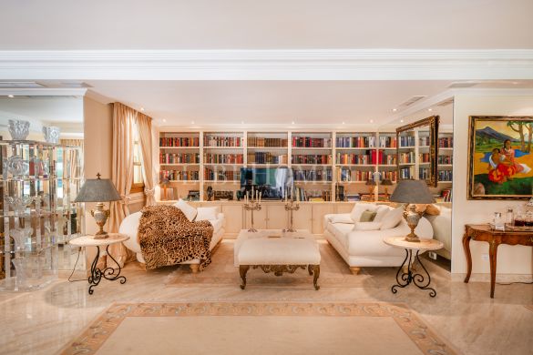 Traditional Andalusian-style villa in Nueva Andalucía, Marbella