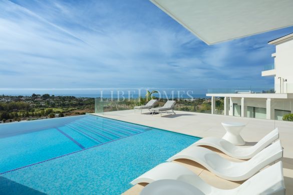 Lujosa villa moderna con vistas al mar en Paraiso Alto, Benahavis