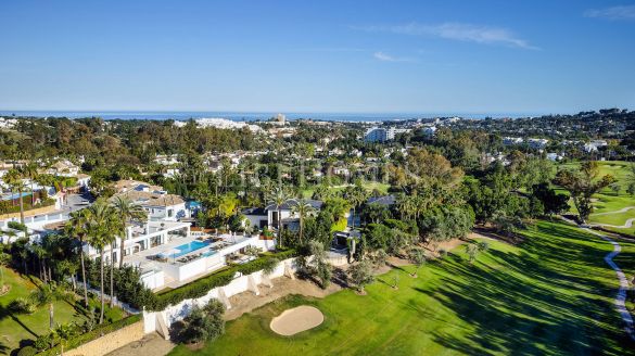 Luxury villa, frontline of Los Naranjos Golf, Nueva Andalucía, Marbella