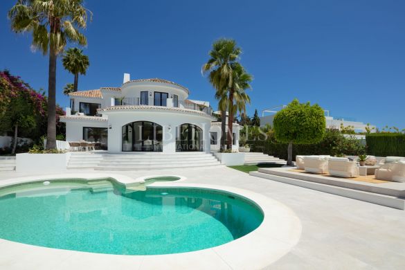 Elegant Andalusian villa in Aloha Golf area, Nueva Andalucía, Marbella