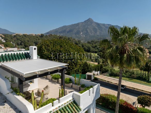 Townhouse with amazing views in Aloha Golf, Nueva Andalucía, Marbella