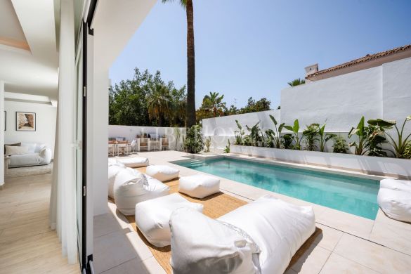 Totally renovated, single-floor villa in Nueva Andalucia, Marbella
