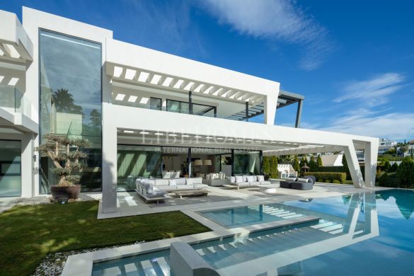 Luxury modern villa in Haza del Conde, Nueva Andalucía, Marbella