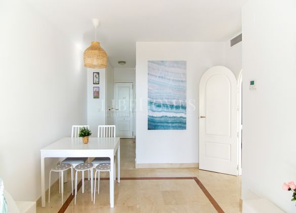 Апартамент  на продажу  в  Sabinillas, Манильва