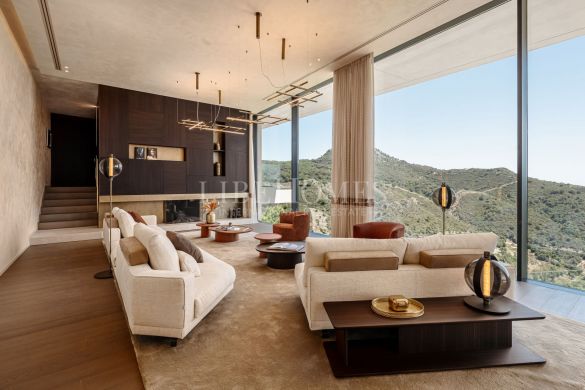 Contemporary villa with spectacular sea views, Monte Mayor, Benahavis