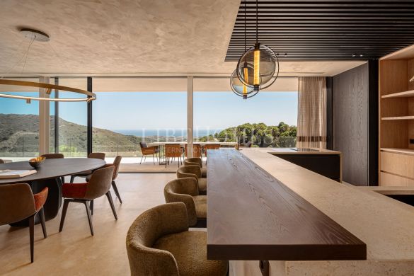 Contemporary villa with spectacular sea views, Monte Mayor, Benahavis