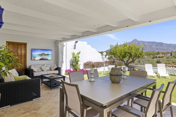 Gorgeous Andalusian townhouse a walk away from Puerto Banús harbour