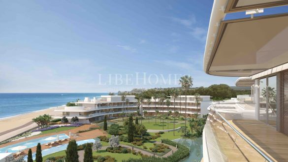 Luxury penthouse in a new beachfront complex, 5 minutes to Estepona