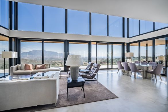 Modern luxury villa in La Mairena, Altos de los Monteros, Marbella