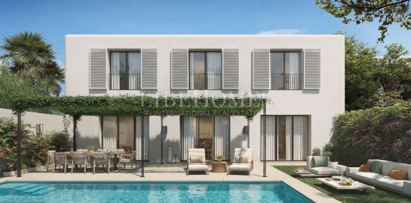 New modern townhouses with private garden and pool in Sotogrande