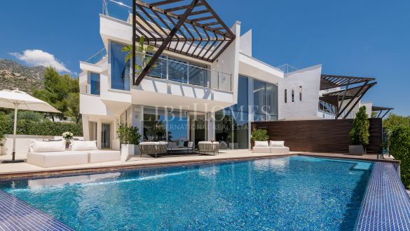 Villa jumelée de luxe, vue mer, à Sierra Blanca, Marbella Golden Mile