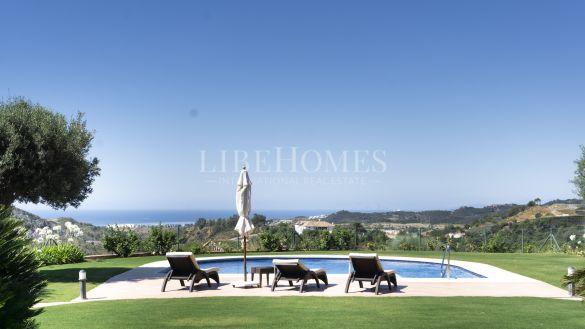 Gorgeous villa with sea views in Marbella Club Golf Resort, Benahavis