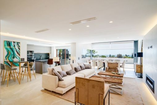 Luxuriöses Duplex-Penthouse mit Meerblick