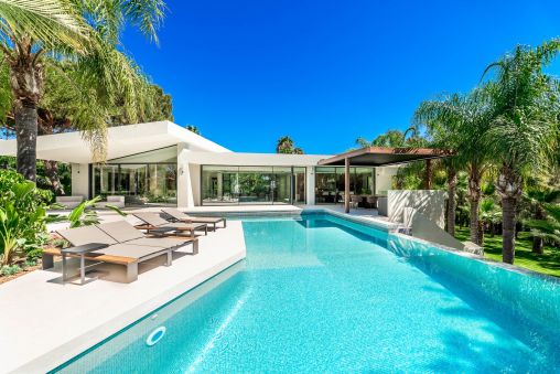 Extraordinary modern luxury villa