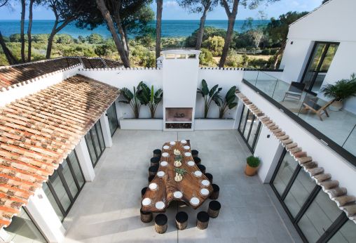 Modern masterpiece overlooking the dunes of Cabopino