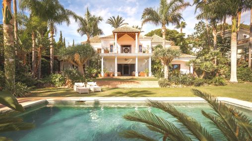 Magnificent villa with panoramic sea views in Río Real