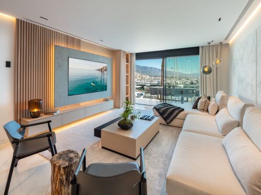 Elegante Wohnung mit Panoramablick auf das Meer in Puerto Banus, Marbella