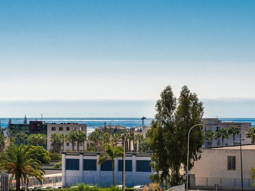 Geräumiges Apartment mit Meerblick im Zentrum von San Pedro Alcántara
