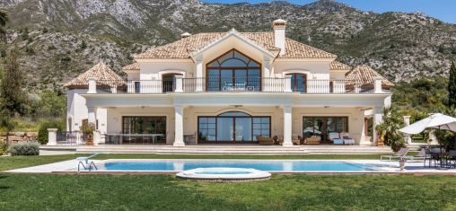 Villa mediterránea de ensueño con impresionantes vistas al mar en Los Picos de Nagüeles