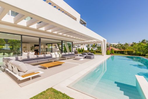 Spectacular modern villa in prime location in Nueva Andalucia, Marbella