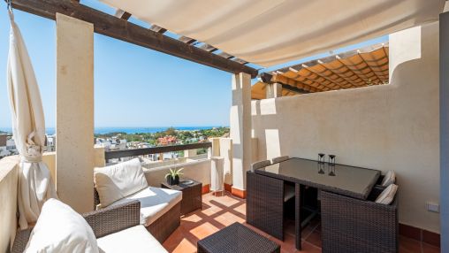 Bright townhouse with open sea views to Marbella