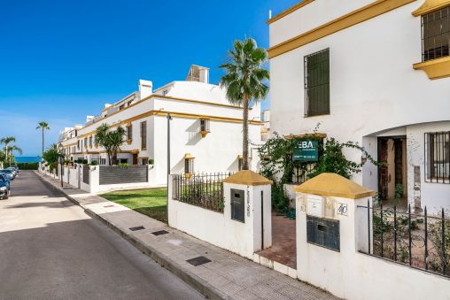 Spacious Townhouse by the Beach to Renovate in Marbella Mar, Golden Mile