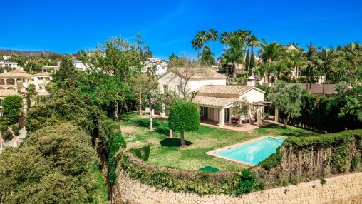 Villa à vendre dans El Rosario, Marbella Est
