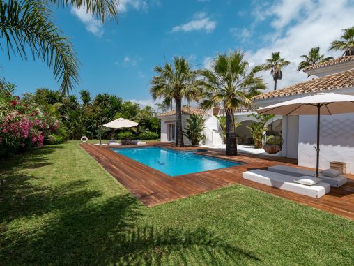Villa junto a la playa en Marbella Este