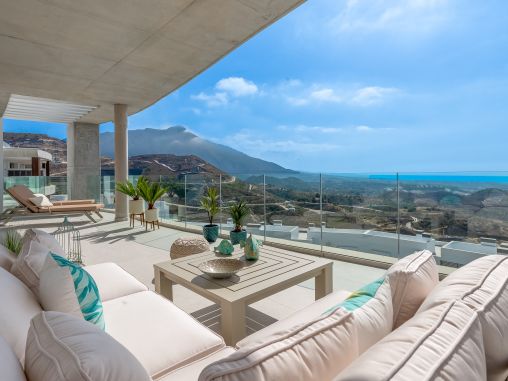 Luxury penthouse with panoramic sea views