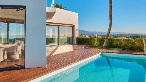 Stunning villa with extraordinary sea views