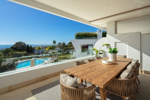 Stunnnig Penthouse with Panoramic Sea Views in Sierra Blanca