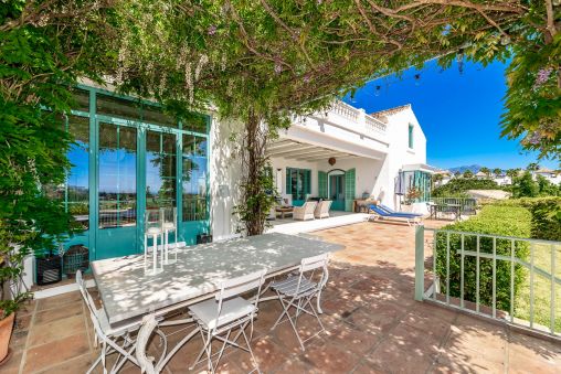Stunning Meditarranean Villa Close to Golf with Amazing Views