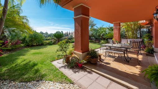 Frontline golf townhouse with delightful garden