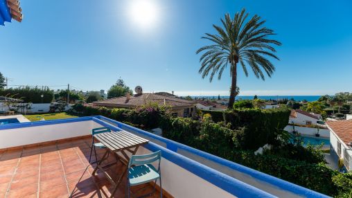 Family villa with views next to Marbella