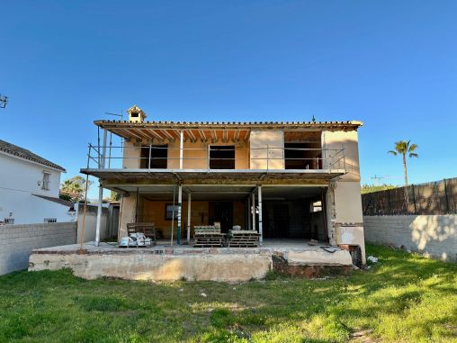Villa à vendre dans Cabopino, Marbella Est