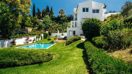 Spacious villa in the safe residential area of El Rosario, Marbella