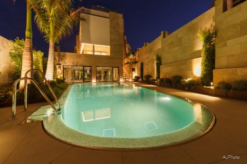 Exclusive ground floor duplex apartment in the exquisite Grand View development
