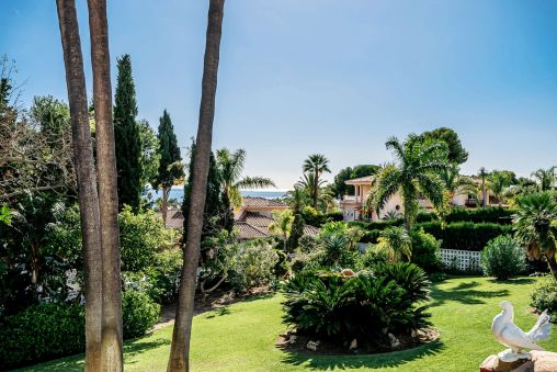 The only large plot with open sea views in Los Monteros Marbella