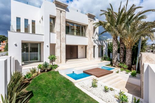 Stunning modern luxury beachside villa Golden Mile
