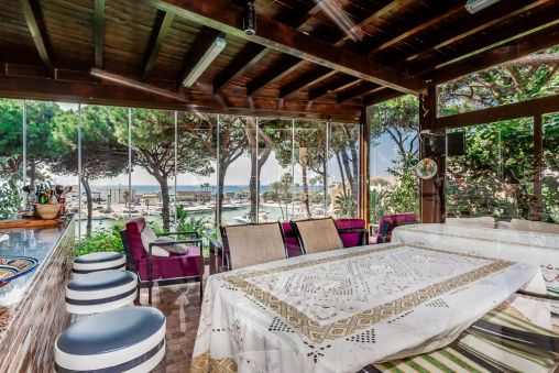 Harbour front Villa in Cabopino, Marbella East