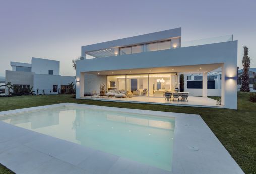 Villa moderna a estrenar en La Finca de Marbella