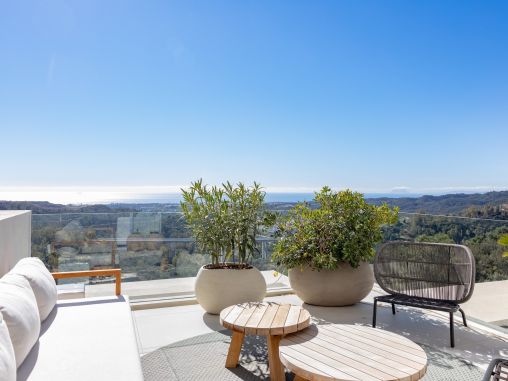 Penthouse with stunning open views to the sea, Marbella Club Golf Resort