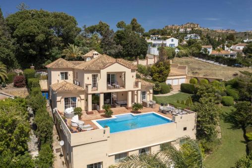 Wonderful classic style villa in El Paraíso Alto