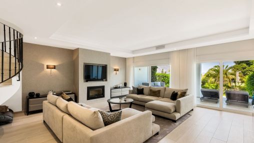 Immaculate spacious townhouse in La Quinta Golf