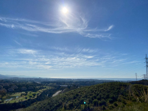Schönes Grundstück mit Meerblick für 16 Villen, Benahavís