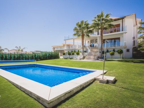 Villa in erster Golflinie mit direktem Golfzugang in Flamingos